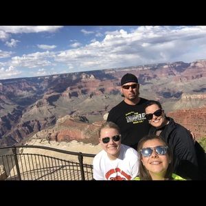 Meet your Posher, Sidney